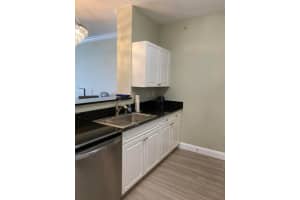 651 Okeechobee Boulevard, West Palm Beach, FL 33401 - MLS#R11156095