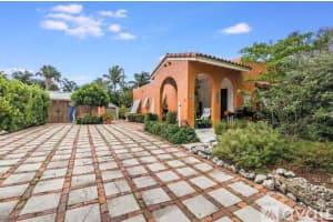 616 Claremore Drive, West Palm Beach, FL 33401 - MLS#R11156096