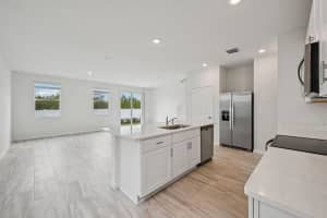 587 Salisbury Circle, Fort Pierce, FL 34982 - MLS#R11156177