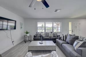 543 Greenway Terrace, Port Saint Lucie, FL 34983 - MLS#R11156253