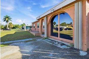 333 Mid Pines Road, Palm Springs, FL 33461 - MLS#R11156281