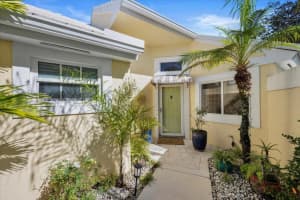 11 Dorchester Circle, Palm Beach Gardens, FL 33418 - MLS#R11156374