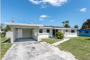 1040 Long Island Avenue, Fort Lauderdale, FL 33312 - MLS#R11156427