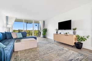 3900 Oaks Clubhouse Drive, Pompano Beach, FL 33069 - MLS#R11156653