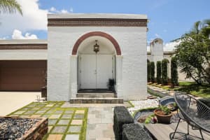 6590 Fountains Circle, Lake Worth, FL 33467 - MLS#R11156762