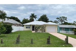 1057 Spruce Street, Palm City, FL 34990 - MLS#R11156792