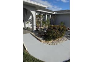 2477 Chestnut Lane, Port Saint Lucie, FL 34953 - MLS#R11156843