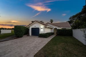 2105 12th Street, Delray Beach, FL 33445 - MLS#R11156848