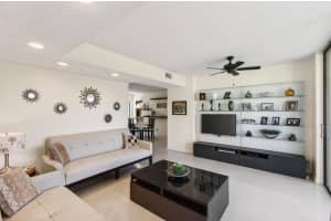 5130 Las Verdes Circle, Delray Beach, FL 33484 - MLS#R11156906