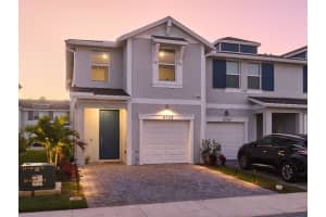 5735 Edgewater Circle, Stuart, FL 34997 - MLS#R11156925