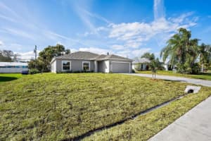 418 Easy Street, Sebastian, FL 32958 - MLS#R11157094