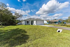 8635 98th Court, Vero Beach, FL 32967 - MLS#R11157116