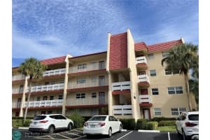 1020 Country Club Drive, Margate, FL 33063 - MLS#R11157138