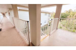 25 Lake Vista Trail, Port Saint Lucie, FL 34952 - MLS#R11157290