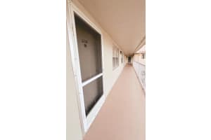 25 Lake Vista Trail, Port Saint Lucie, FL 34952 - MLS#R11157290