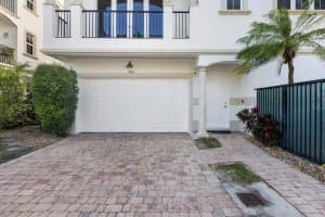 1600 Ne 9th Street 20, Fort Lauderdale, Fl 33304 Fort Lauderdale, FL 33304 - Off Market