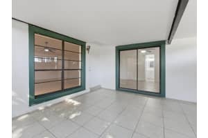 1020 Manor Drive, Palm Springs, FL 33461 - MLS#R11157457