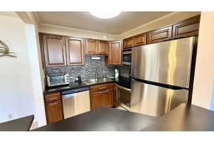 8 Ventnor A, Deerfield Beach, FL 33442, Deerfield Beach, FL 33442 - MLS#R11157595