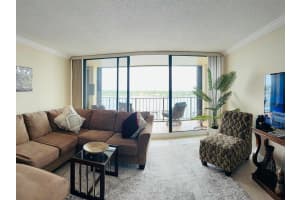 130 Lakeshore Drive, North Palm Beach, FL 33408 - MLS#R11157687