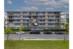 1 Lakeside Drive, Lake Worth Beach, FL 33460 - MLS#R11157714