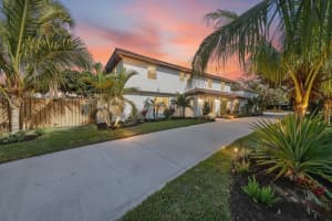 37 High Point Road, Sewalls Point, FL 34996 - MLS#R11157728