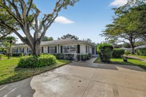 10137 42nd Avenue, Boynton Beach, FL 33436 - MLS#R11157731