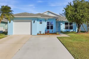 5900 Travelers Way, Fort Pierce, FL 34982 - MLS#R11157740
