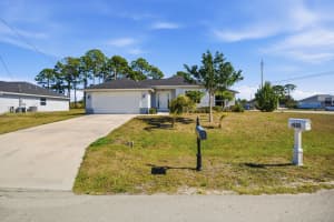 4593 Sw Bradbury St Street, Port Saint Lucie, FL 34953 - MLS#R11157754