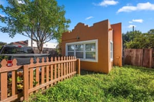 6704 Garden Avenue, West Palm Beach, FL 33405 - MLS#R11157774