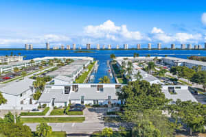 118 Castlewood Drive 123, North Palm Beach, Fl 33408, North Palm Beach