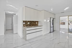 1323 Lincoln Street, Hollywood, FL 33019 - MLS#R11157874