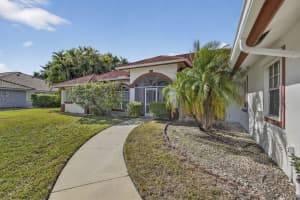 1940 Club Drive, Wellington, FL 33414 - MLS#R11157884