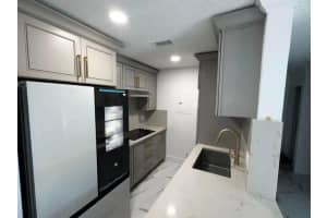 1945 Abbey Road 201, West Palm Beach, Fl 33415, West Palm Beach