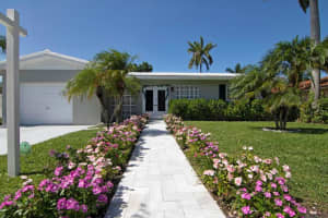 8 Wellesley Drive, Lake Worth Beach, FL 33460 - MLS#R11157900