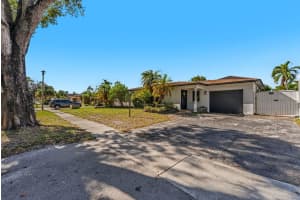 5313 103rd Avenue Avenue, Cooper City, FL 33328 - MLS#R11157911