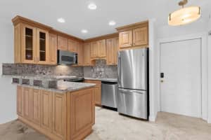 451 Greensward Lane, Delray Beach, FL 33445 - MLS#R11157957