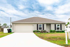 684 Crescent Avenue, Port Saint Lucie, FL 34984 - MLS#R11158053
