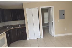 900 Avenue H Avenue, Riviera Beach, FL 33404 - MLS#R11158228