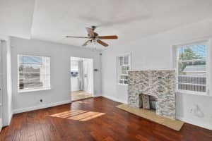 1011 Lakewood Road, West Palm Beach, FL 33405 - MLS#R11158262