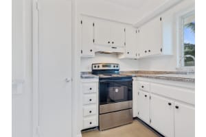 677 Royal Palm Boulevard, Vero Beach, FL 32960 - MLS#R11158295