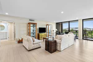 2450 Presidential Way, West Palm Beach, FL 33401 - MLS#R11158379