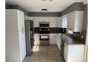 2711 27th Street, Fort Pierce, FL 34981 - MLS#R11158441