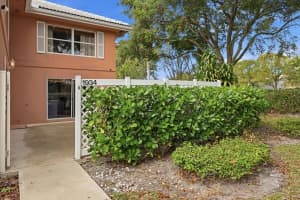 1934 Stratford Way, West Palm Beach, FL 33409, West Palm Beach, FL 33409 - MLS#R11158470