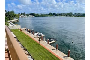1100 Crystal Lake Drive, Deerfield Beach, FL 33064 - MLS#R11158492