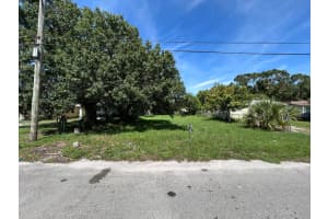312 18th Street, Fort Pierce, FL 34950 - MLS#R11158571