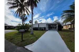 36 Grande Vista Way, Port Saint Lucie, FL 34952 - MLS#R11158573