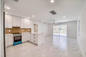 10084 Meridian Way, Palm Beach Gardens, FL 33410 - MLS#R11158598