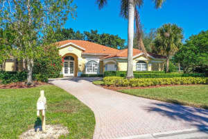 9406 Meadowood Drive, Fort Pierce, FL 34951 - MLS#R11158602