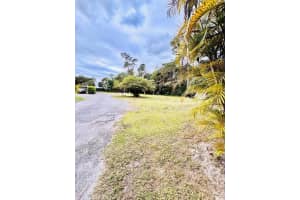 214 Westwood Circle, West Palm Beach, FL 33411 - MLS#R11158646