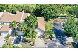 6660 Canary Palm Circle, Boca Raton, FL 33433 - MLS#R11158663